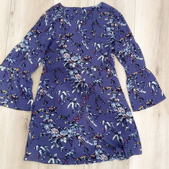 Ann Taylor Loft Petite Frosted Branch Bell Sleeve Dress ❤️ - Picture 4 of 6